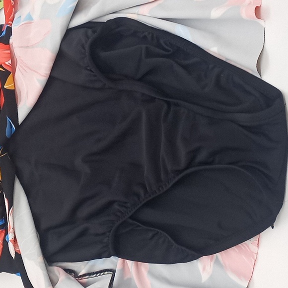 Swim Solutions Floral Park Tummy Control One-Piece‎ Swimdress Black 14 - Picture 7 of 14